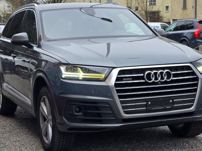 Audi Q7 3.0 TDI S-Line 7 Plätzer