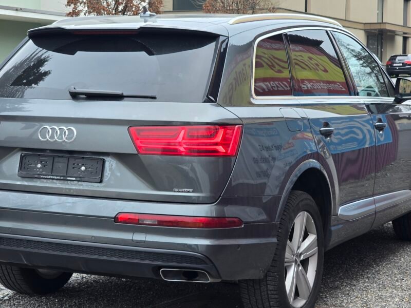 Audi Q7 3.0 TDI S-Line 7 Plätzer